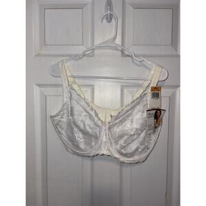 Playtex secrets 42DD Lacey underwire lined bra
New with tags